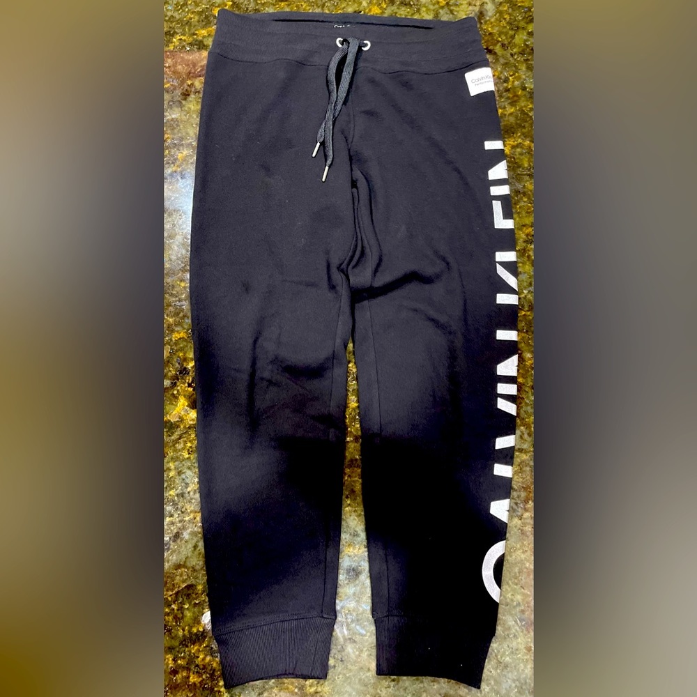 Ladies Medium Calvin Klein Performance Sweatpants